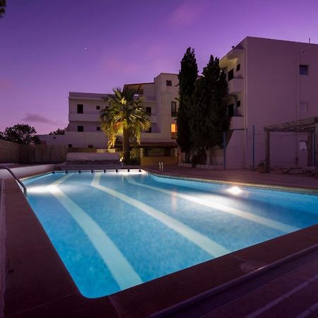 Hostal Santi Es Calo  Εξωτερικό φωτογραφία