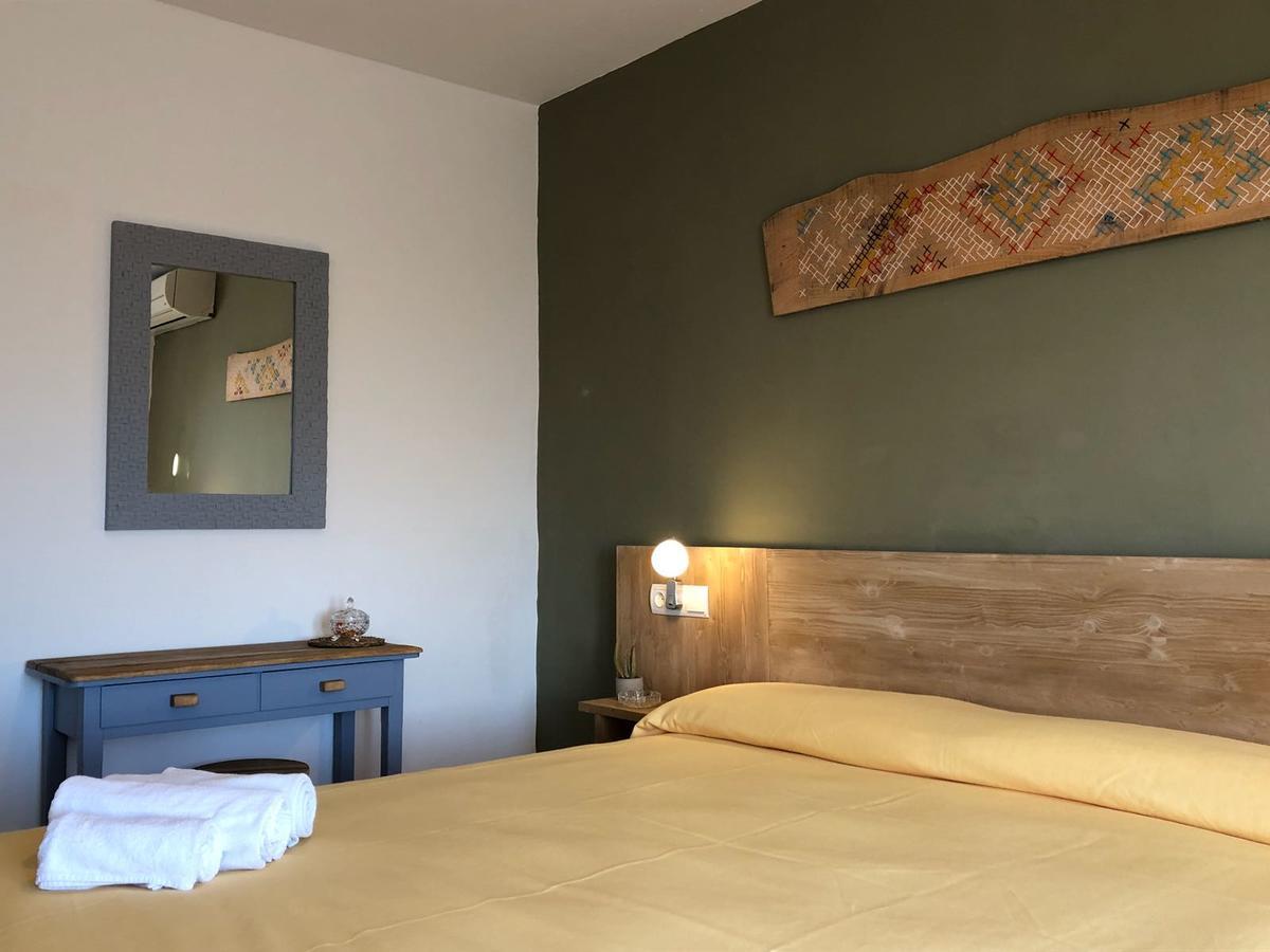 Hostal Santi Es Calo  Εξωτερικό φωτογραφία