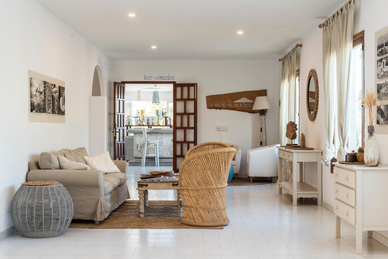 Hostal Santi Es Calo  Εξωτερικό φωτογραφία