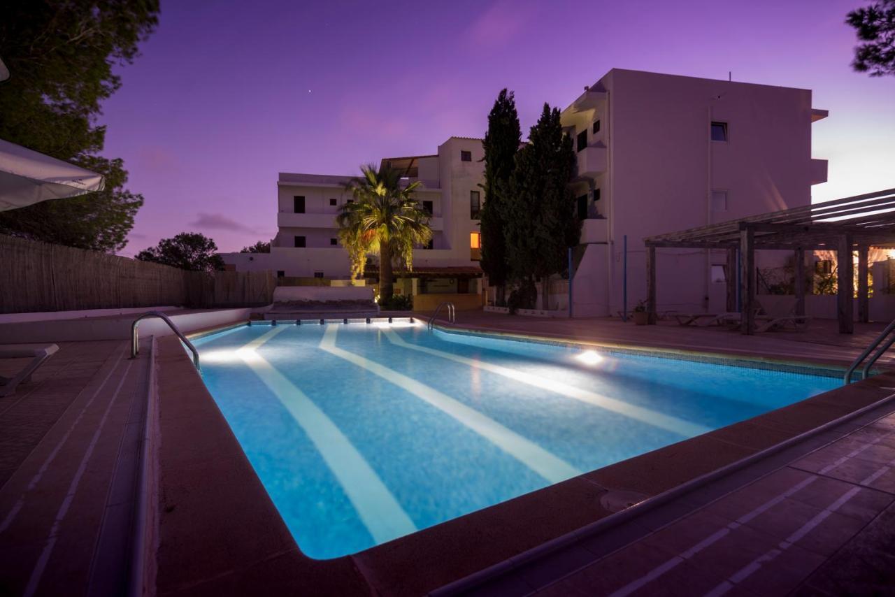 Hostal Santi Es Calo  Εξωτερικό φωτογραφία
